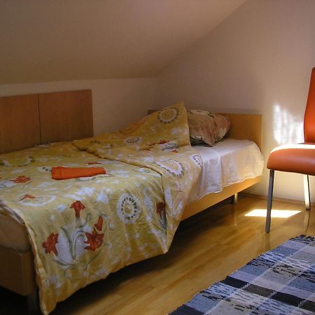 Suncano Potkrovje U Centru Apartment สโกเปีย ภายนอก รูปภาพ