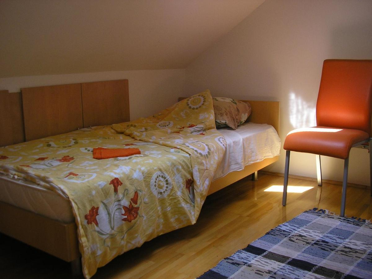 Suncano Potkrovje U Centru Apartment สโกเปีย ภายนอก รูปภาพ